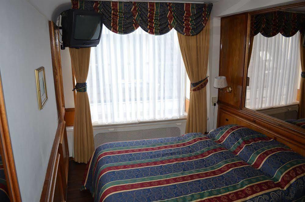Rembrandtplein Bed & Breakfast Amsterdam Bagian luar foto